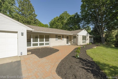 6041 Eastmoor Rd, Bloomfield Hills, MI 48301 - photo 3