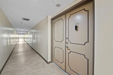 17890 W Dixie Hwy unit 603, Miami, FL 33160 - photo 2