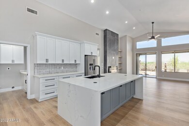 10262 E Jasmine Dr, Scottsdale, AZ 85255 - photo 2