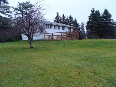 103 Bear Swamp Rd, Greeley, PA 18425 - photo 4