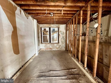 2534 W Franklin St, Baltimore, MD 21223 - photo 4