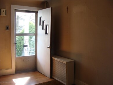 409 Finn St, Scranton, PA 18509 - photo 2