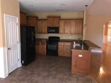 402 Wych Cir, Crestview, FL 32536 - photo 4