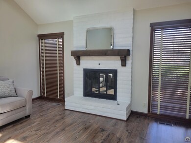 73 SW Pepper Tree Ln, Topeka, KS 66611 - photo 7