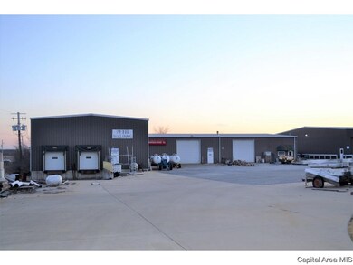 2253 W Morton Ave, Jacksonville, IL 62650 - photo 4