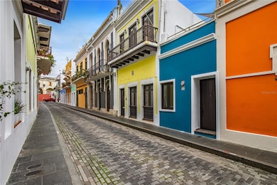 Luna Street