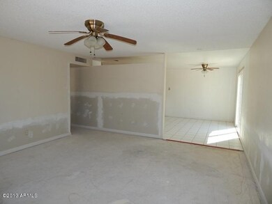 023-341421 Living to Dining