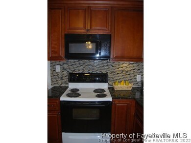 2538 Mirror Lake Dr, Fayetteville, NC 28303 - photo 5