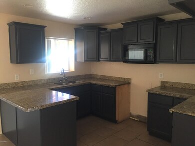 5222 W Cypress St unit 9, Phoenix, AZ 85035 - photo 2
