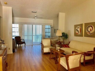 Living Room/Florida Room