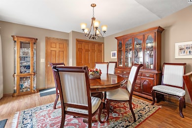 2813 Westminster Dr, Hutchinson, KS 67502 - photo 7