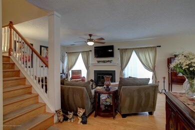 05-Foyer to Family