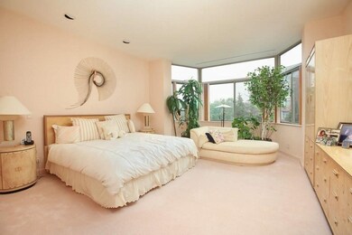 99 Florence St unit 404B, Chestnut Hill, MA 02467 - photo 4