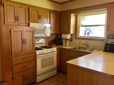 30277 Ridge Rd, Wickliffe, OH 44092 - photo 4