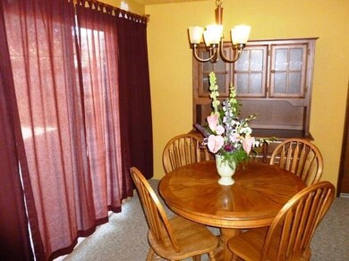 604 SW Sunwood Way, Grants Pass, OR 97526 - photo 6