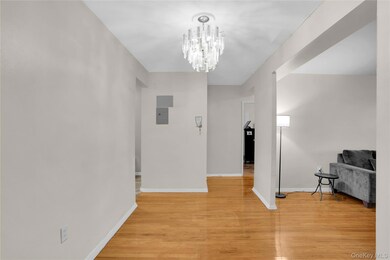 245 Bronx River Rd unit 7C, Yonkers, NY 10704 - photo 3