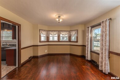 2547 5th St, Moline, IL 61265 - photo 5