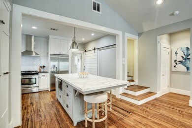 946 Merrill St, Houston, TX 77009 - photo 5