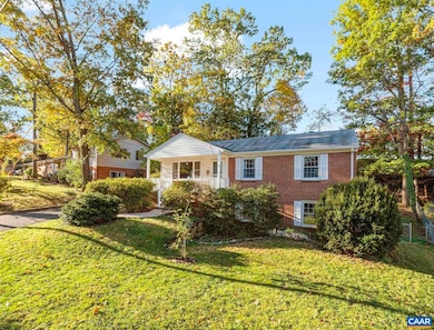 604 Shamrock Rd, Charlottesville, VA 22903 - photo 4