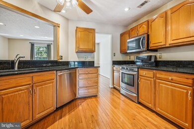 1487 Falcon Nest Ct, Arnold, MD 21012 - photo 2