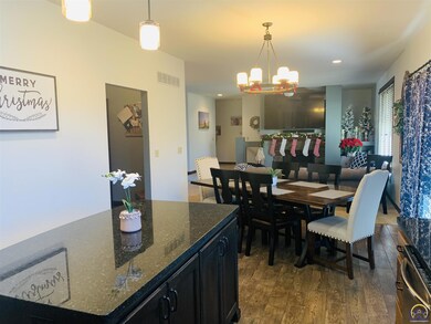 5301 SW Timber Ridge Ln, Topeka, KS 66610 - photo 6