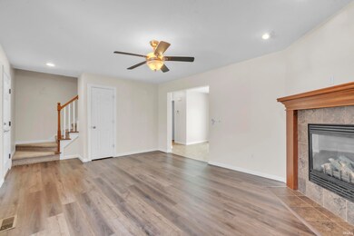 15226 Bears Breech Ct, Huntertown, IN 46748 - photo 4