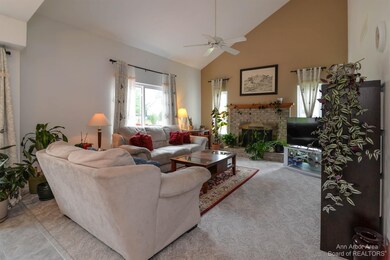 2338 Dahlia Ct unit 21, Ann Arbor, MI 48103 - photo 6