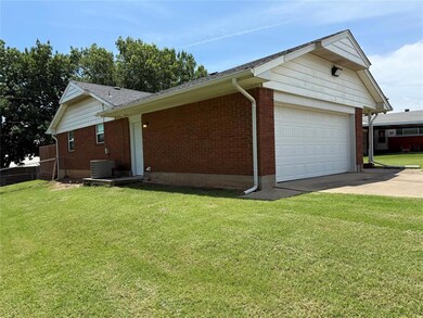 4 Seneca Dr, Shawnee, OK 74801 - photo 3