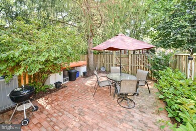 2403 Alsop Ct, Reston, VA 20191 - photo 2