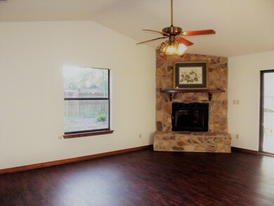 7333 Mimosa Dr, Pensacola, FL 32526 - photo 5