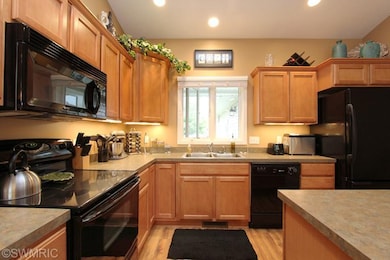 7020 Baltic Dr SW unit 10, Byron Center, MI 49315 - photo 3