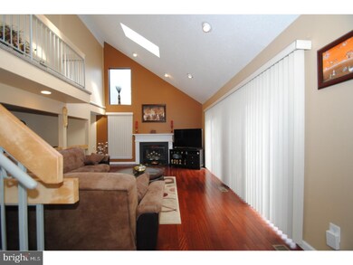 44 Azalea Ct unit 1684, Monmouth Junction, NJ 08852 - photo 3