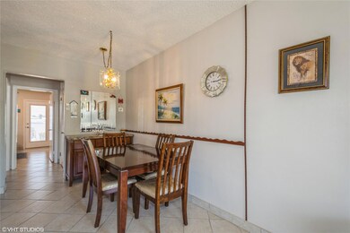 1050 SW 11th St unit 4, Hallandale Beach, FL 33009 - photo 5