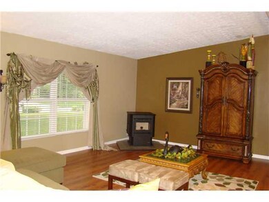 539 Fairwood Dr, Marysville, OH 43040 - photo 5