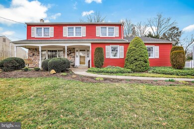 182 Fletcher Dr, Morrisville, PA 19067 - photo 2