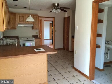 45365 Woodlawn Dr, California, MD 20619 - photo 4