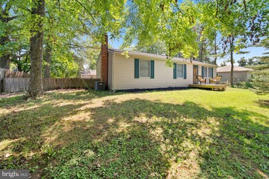 9033 Dumhart Rd, Laurel, MD 20723 - photo 3