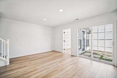 22-web-or-mls-2408-bloxom-st