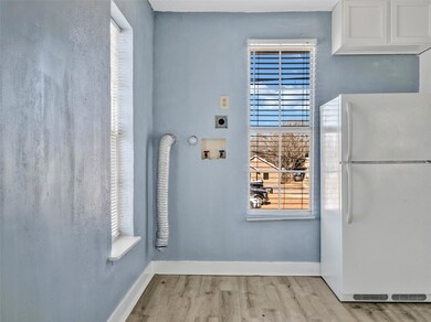 912 S Armstrong Ave unit 2, Denison, TX 75020 - photo 3