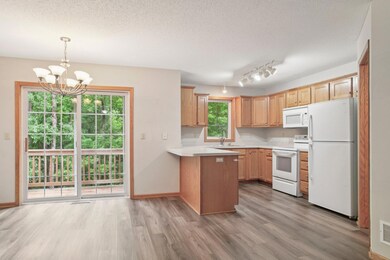 10-web-or-mls-Unity St NW-S1707-010.jpg