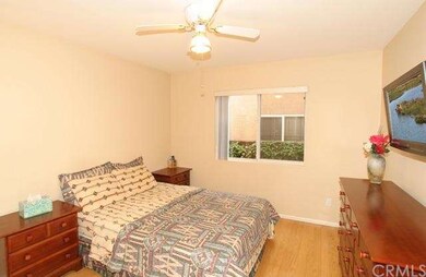 This photo shows the size of the really roomy down