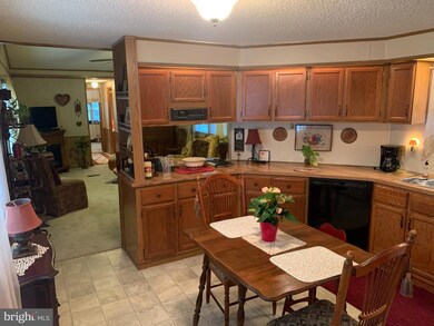 2607 Oakwood Heights Dr, Stewartstown, PA 17363 - photo 5