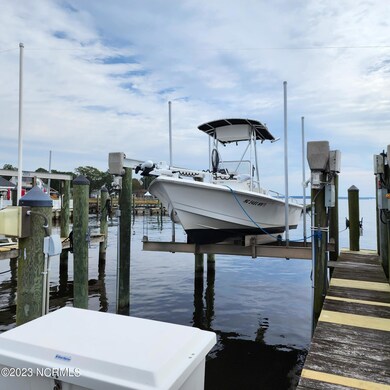 1102 Day Beacon Dr, Belhaven, NC 27810 - photo 2
