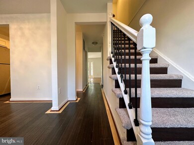 48 Daimler Dr unit 109, Capitol Heights, MD 20743 - photo 2