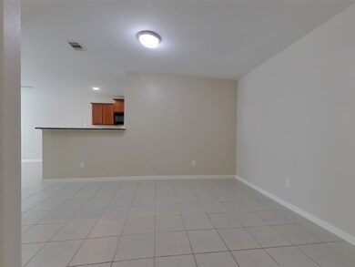 316 Summer Horse Dr, La Marque, TX 77568 - photo 4