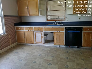 121 Bowers St, Johnson City, TN 37601 - photo 3