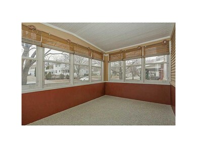 3-Seasons Porch/Room.