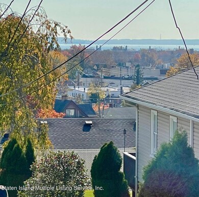 93 Saint Stephens Place, Staten Island, NY 10306 - photo 6