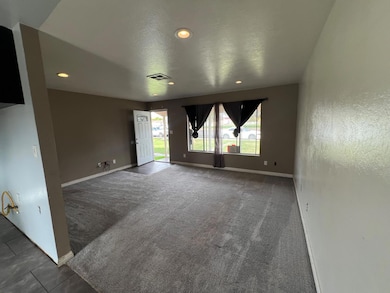 6237 Claus Rd, Riverbank, CA 95367 - photo 6