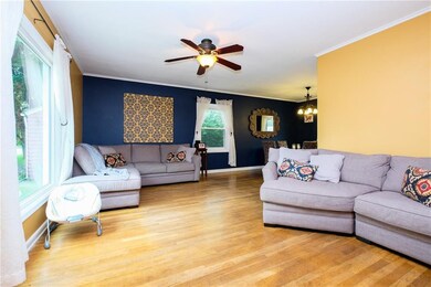 2209 55th St, Des Moines, IA 50310 - photo 3